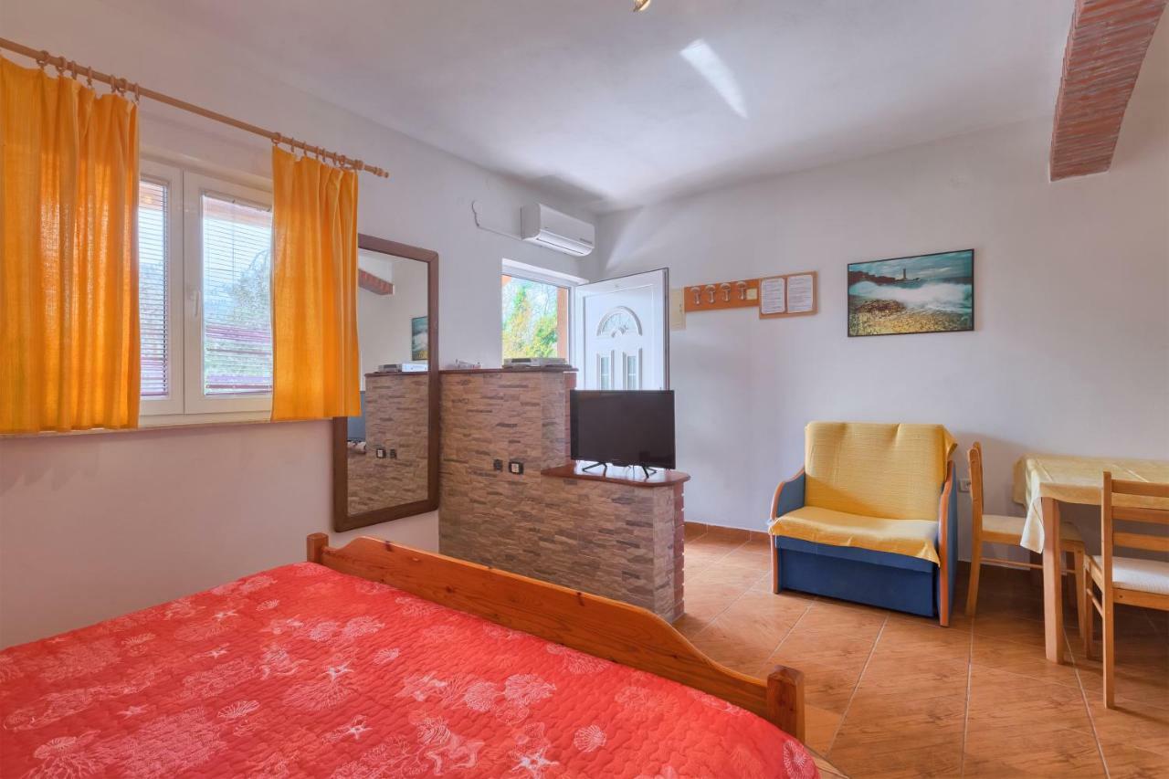 Milla Apartment