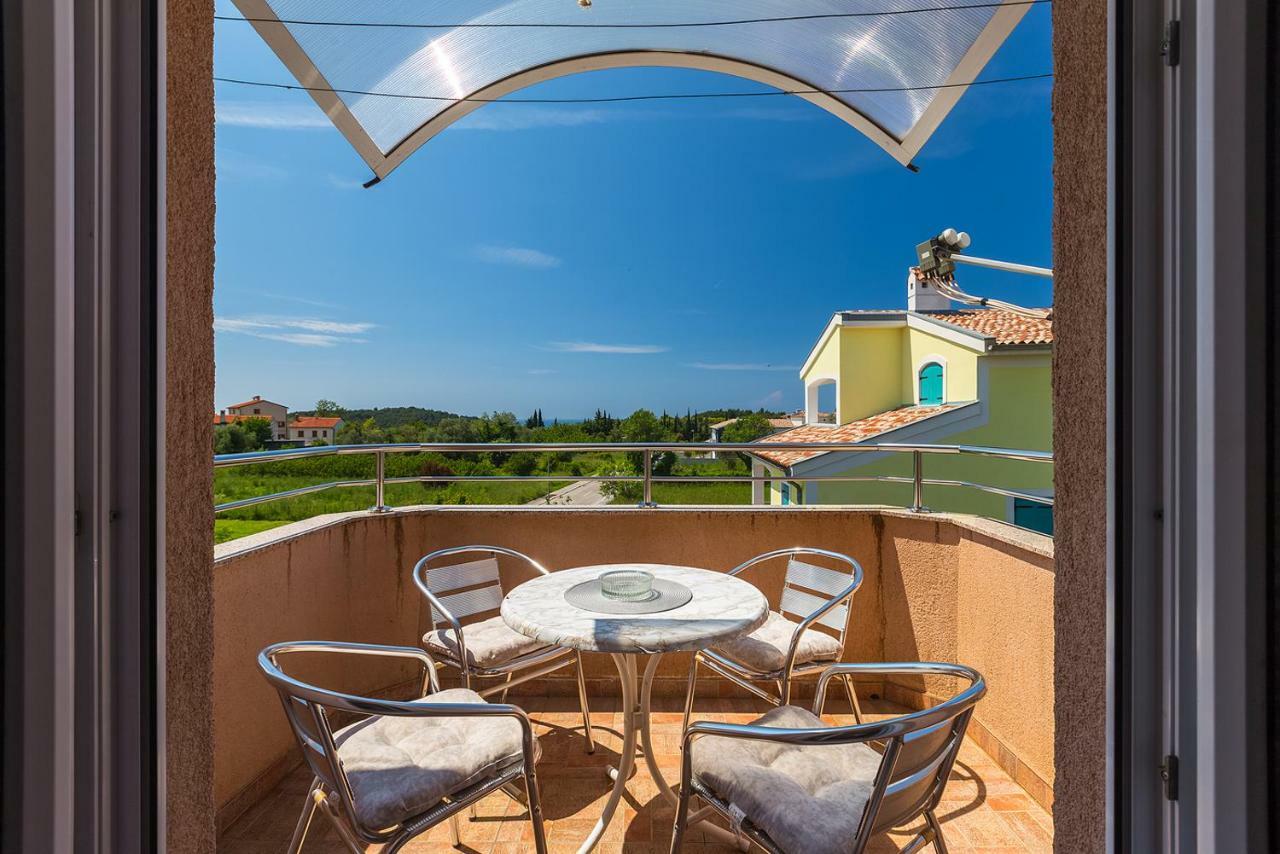 Apartment Milla Premantura