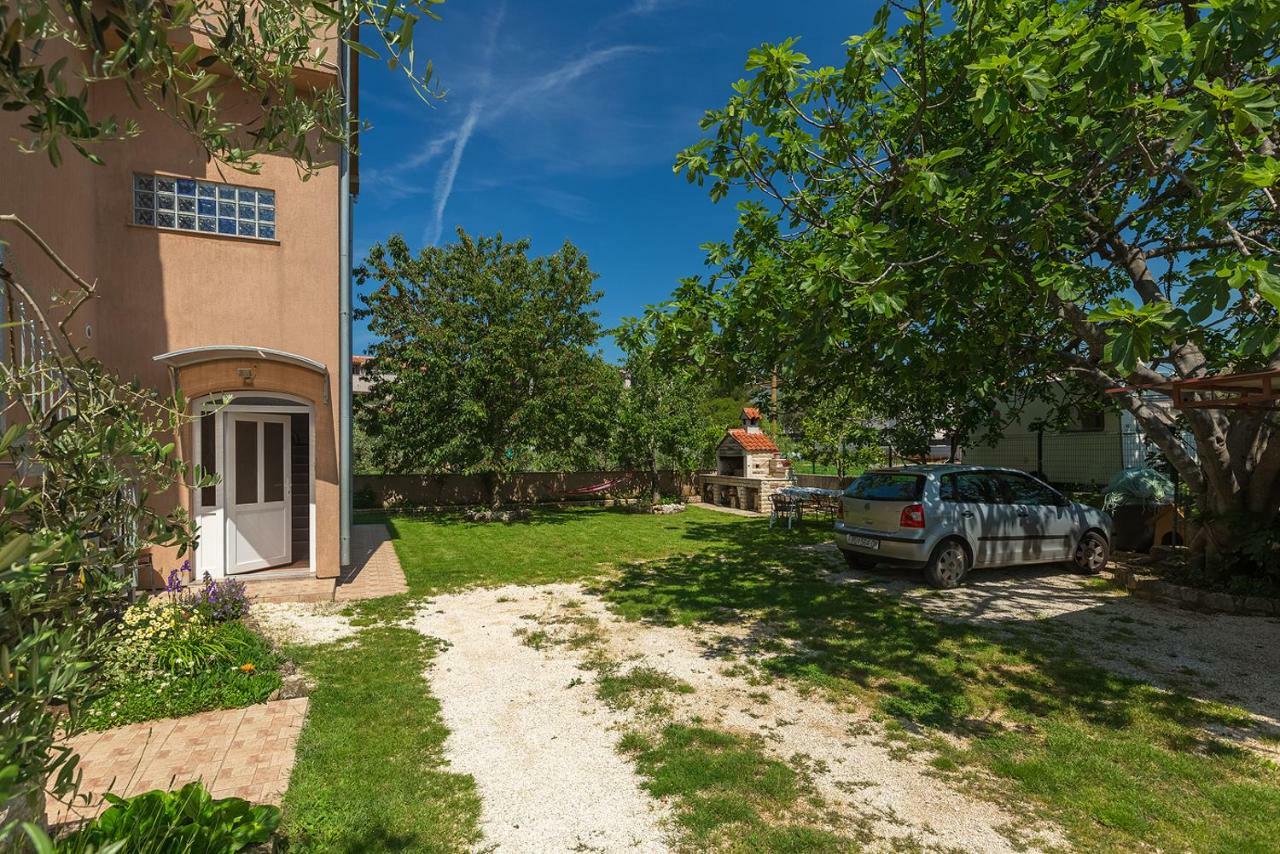 Apartment Milla Premantura